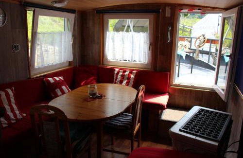 Sankt Goar Boat Rental | Hausboot Bounty