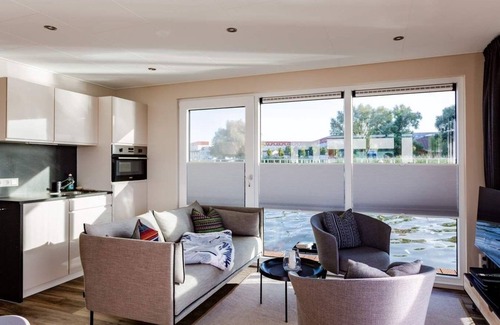 Ribnitz Apartment | Hausboot für 4 Gäste mit 45m² in Ribnitz-damgarten