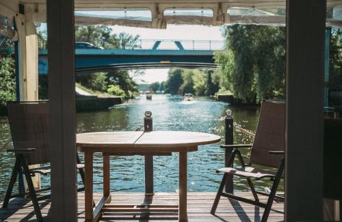 Toplitz Boat Rental | Hausboot Havelbiber