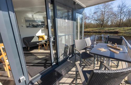 Bad Bederkesa House | Hausboot "Seekönig"