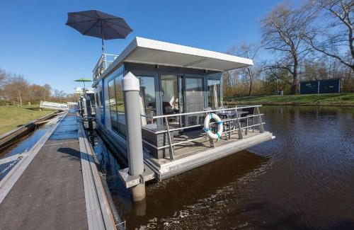 Bad Bederkesa House | Hausboot "Seelounge"