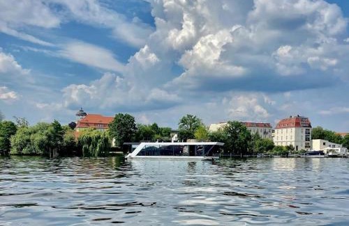 Werder Boat Rental | Hausboot Yacht Werder