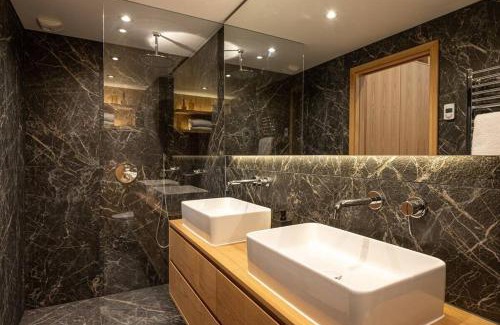 Porte-Saint-Martin Apartment | Haut Marais - My Skydome in Paris