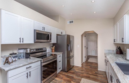 Lake Havasu City House | HavaLovely Stay - Pool . Smart TV . Central