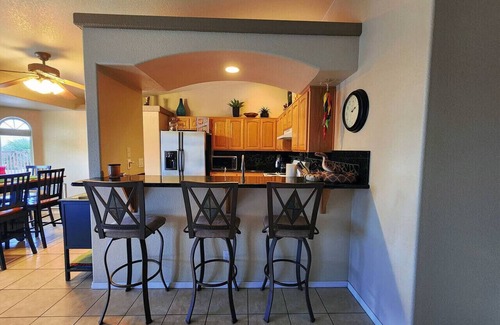 Lake Havasu City House | Havasu Hava Saloon pool home
