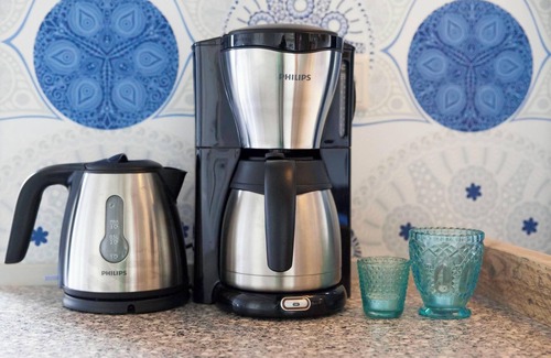 Oudeslius House | Have a unique experience in the Boerderijkamer with private outdoor hot tub , breathtaking views and comfortable amenities. Enjoy a carefree stay with fresh rolls and delicious coffee every day and explore the surrounding area, the beach, Callantsoog