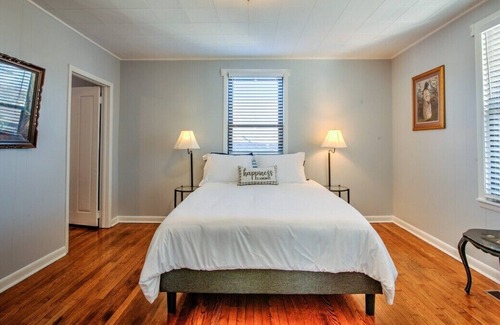 Bristol House | Have an unforgettable stay in Bristol and experience urban exciting adventures!