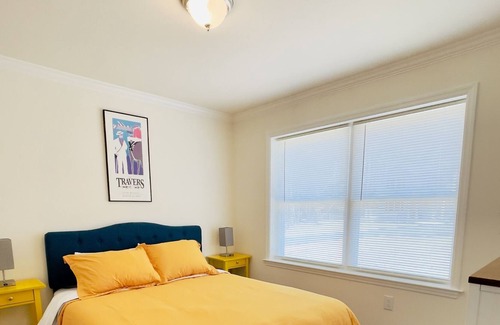 Geyser Crest House | Have the happiest of holidays at Saratoga Landing!