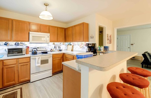 Craven County House | Havelock Townhome w/ Patio ~ 8 Miles to River