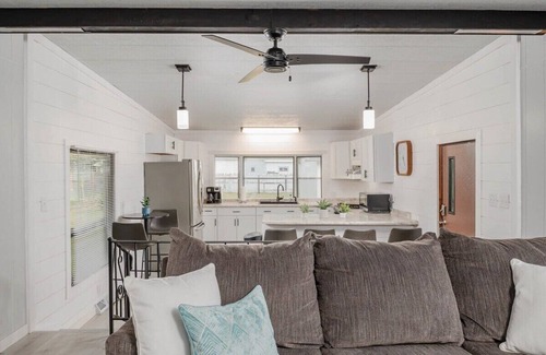 King House | Haven at the Harbor - Chain of Lakes!