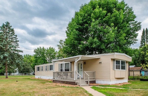 King House | Haven at the Harbor - Chain of Lakes!