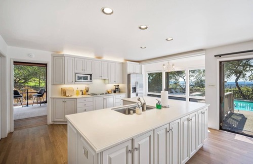 Alta Vista Homeowners Association House | Haven: Heated Pool & Hot Tub, Gigabit, Lux Design