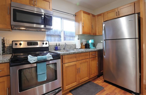 Park Mesa Heights Apartment | Haven in Convenient LA Location