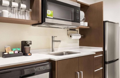 Southwest Colorado Springs Hotel | Haven in The Heart of Colorado! Pet-friendly, Indoor Swimming Pool!