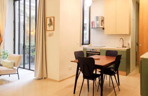 Jardin des plantes Apartment | Haven of peace with private terrace