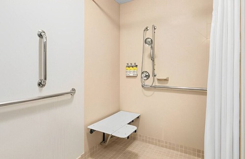 Newark House | Haven of Tranquility close to Christiana Mall!
