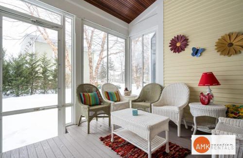 Grand Haven House | Haven on Howard