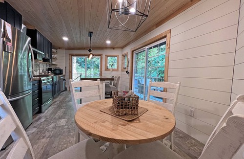Sylva Cabin | Haven on The Creek- Sylva NC