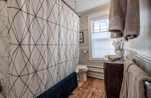 East End Apartment | Haven on the Hill