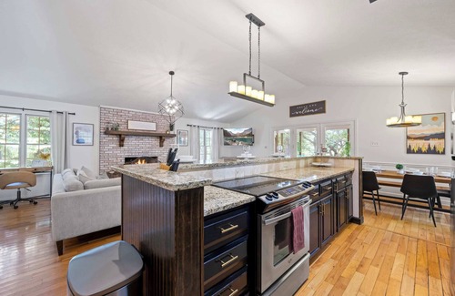 Martin House | Havenly Lake House w/Hot Tub & Private Dock!