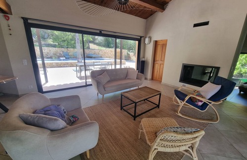 Saint-Antonin-sur-Bayon House | Havre de paix 5* - House with swimming pool and Jacuzzi Sainte Victoire view