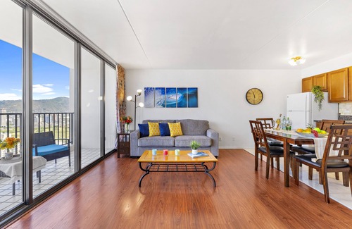 Diamond Head - Kapahulu - St. Louis Condo | Hawaii Dream Escape: Ocean Views & Free Parking