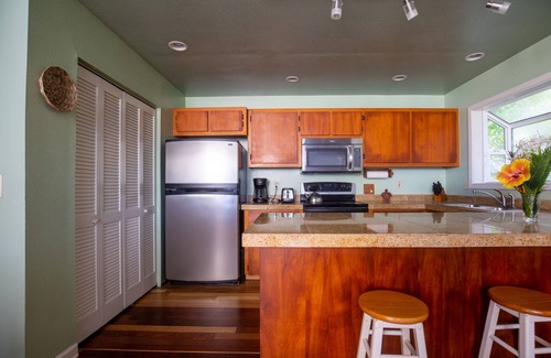 Keaau House | Hawaii Life Rentals Presents Hale Honu