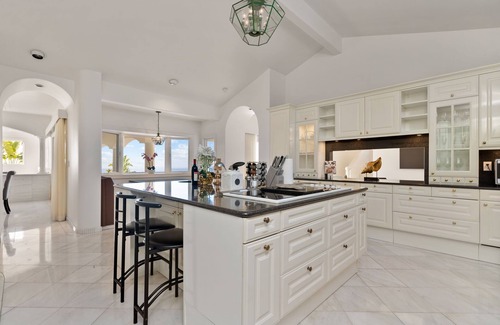 Hawaii Loa Ridge House | Hawaii Ridge Getaway: Luxury Home w/ Pool, Spa, Sport Court & Diamond Head Views