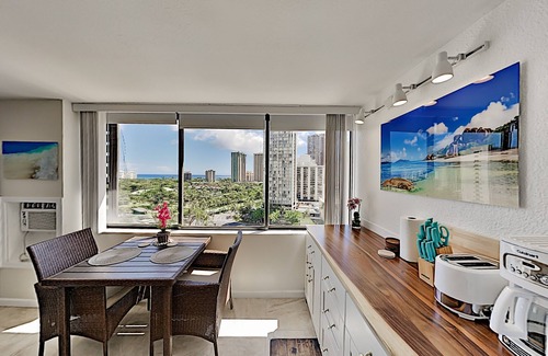 McCully - Moiliili Condo | Hawaiian Monarch 1604 Condo by RedAwning