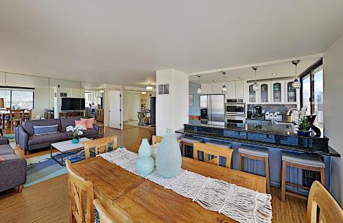 McCully - Moiliili Apartment | Hawaiian Monarch 203 condo