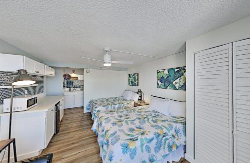 McCully - Moiliili Apartment | Hawaiian Monarch 2108 condo