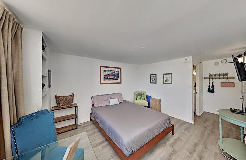 McCully - Moiliili Apartment | Hawaiian Monarch 805 condo