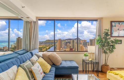 Waikiki Apartment | Hawaiian Monarch Penthouse 402
