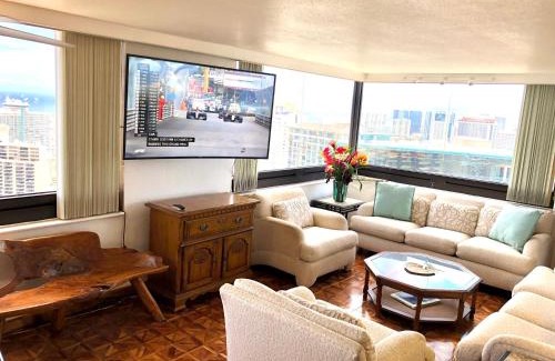 Waikiki Apartment | Hawaiian Monarch Penthouse 3bedroom