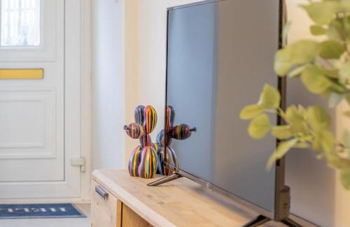 Coatbridge Apartment | Hawick Apartment- 2-Bed in Coatbridge, Mins from Motorway to Glasgow