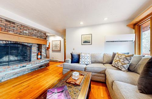 Pittsfield House | Hawk 1