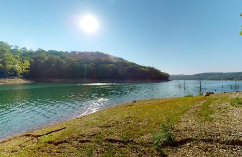 Eureka Springs House | Hawk Cove Manor