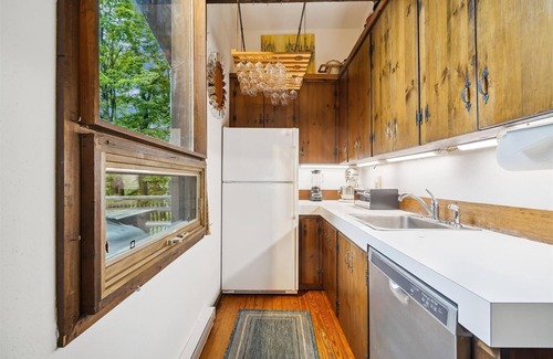 Pittsfield House | Hawk Landing: A cozy 3-bedroom retreat perfect for families and pet-friendly getaways.
