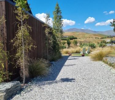 Lake Hayes Apartment | HawkRidge Alpine Suite