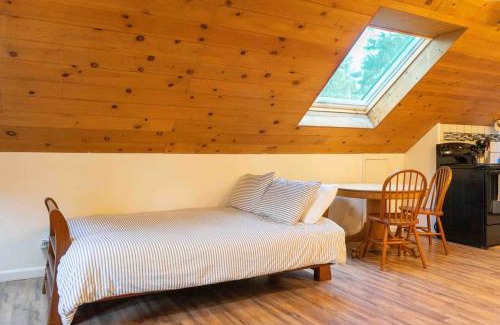 West Village House | Hawks Nest- Perfect Getaway In Shaver Lake