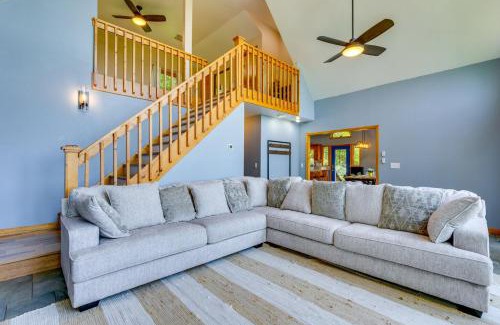 Murphy House | Hawks View Chalet, Hot Tub and Mountain Views