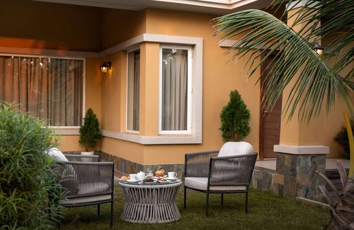Dwarka Hotel | Hawthorn Suites by Wyndham Dwarka