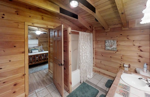 Snowshoe House | Hawthorne Valley #30 - Luxurious Privacy for large groups! by RedAwning