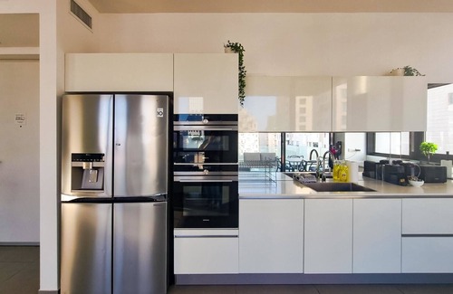 Kerem HaTeimanim Apartment | Hayarkon Royal in Tel Aviv-Yafo