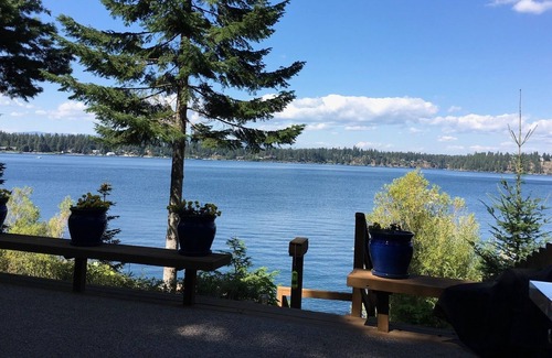 Clarksville House | Hayden Lake Summer Home/Private Dock/Spectacular Sunsets