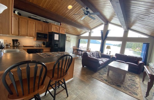 Hayden Cabin | Hayden Lake Waterfront Home W/Boat Dock, across from sand bar! (No WiFi)