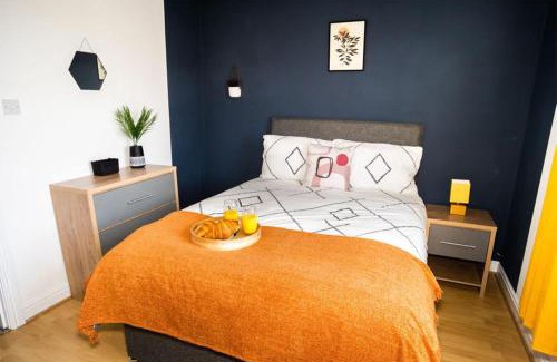 Haydock House | Haydock Cozy 2-Bedroom Home with Free Parking