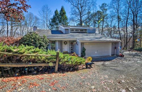 Chatuge Village House | Hayesville Bungalow with Porch and Forest Views!