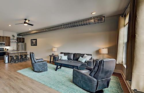 Asheville Apartment | Haywood Chic Retreat Unit 215