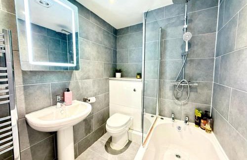 Kidlington Apartment | Hazel 1-Bedroom Flat, Parking, WIFI, Prime location, Close to Blenheim Palace & Oxford